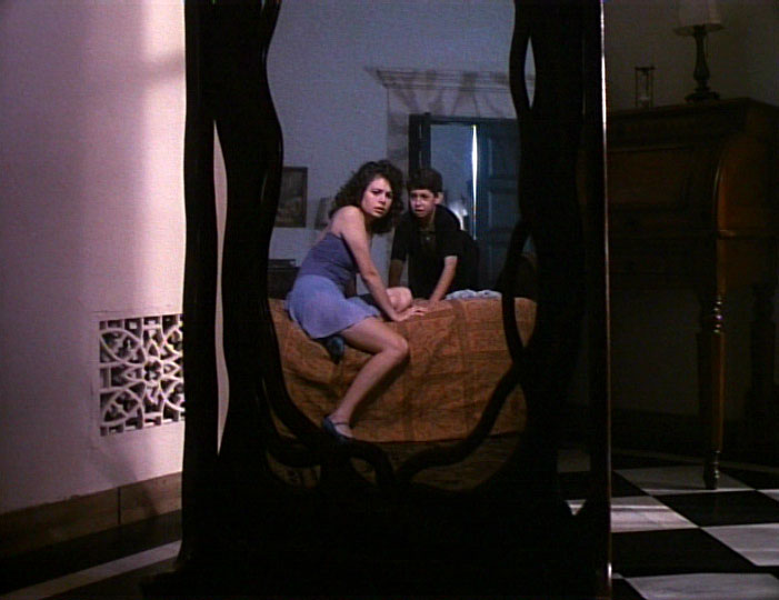 Mirror, Mirror 2: Raven Dance / Зеркало, Зеркало 2: Танец Ворона (1994) 